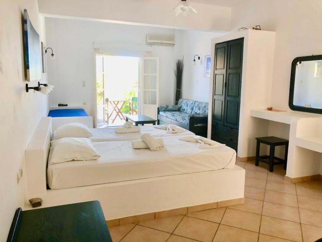 Agios Pavlos Studios 에얄리 외부 사진